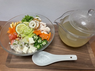 夏にさっぱり冷やしだしかけ鶏飯